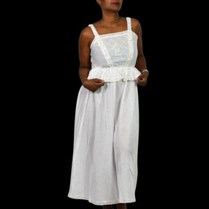 Vintage Cotton Night Dress White Nightgown Victorian Prairie Country Farm Medium